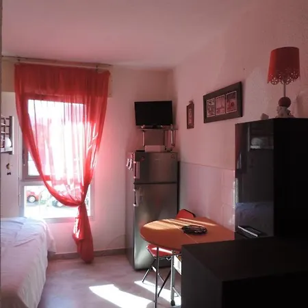 Apartment 5038 Marine C12 *